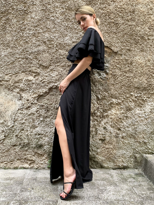 Coordinato con top drappeggiato e gonna midi in raso